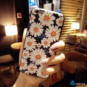 Чехол объемные ромашки на Iphone 7 PLUS